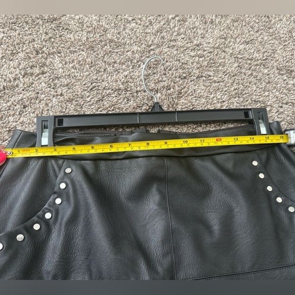Zara Leather Skirt - Picture 3 of 4